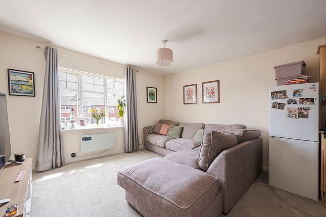 8, Park Court, Hindley photo 4