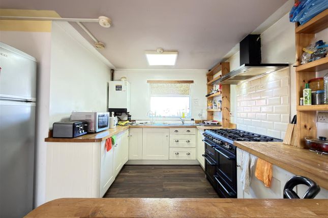 118, Aikman Avenue, Leicester photo 3