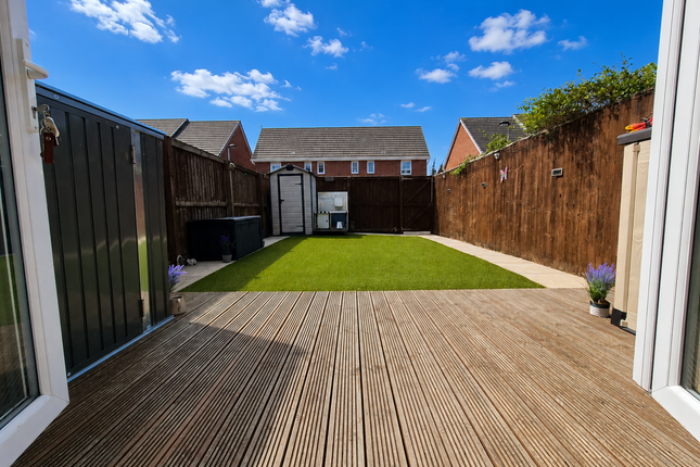 85, Hawthorn Drive, Thornton photo 2