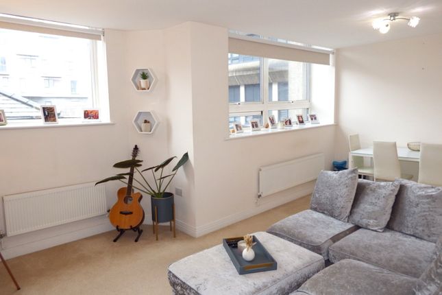 Flat for sale in Swingate, Stevenage, Hertfordshire