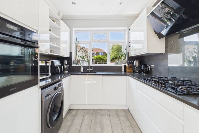7, Evelyn Road, Worthing photo 4