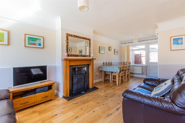 15, King Wood Close, Cardiff photo 2