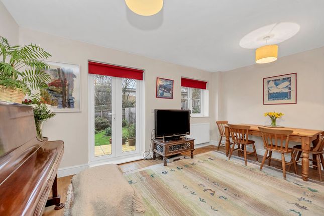 21, Abbeyfields, Bury St. Edmunds photo 2