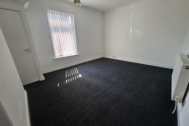 4, Hampden Road, Mexborough photo 5