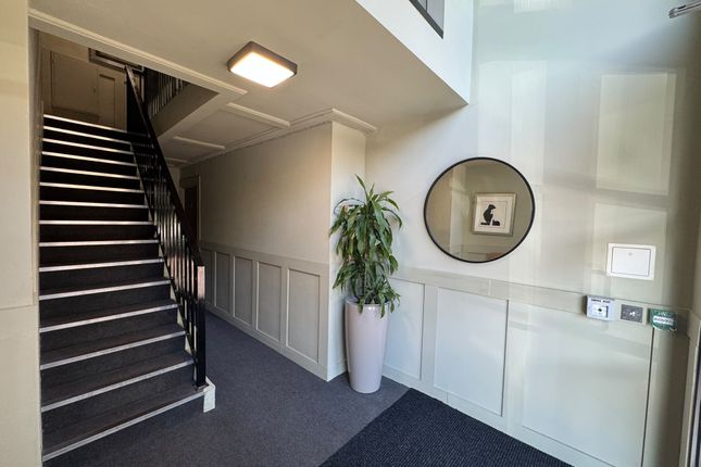 12 Harley Court, Blake Hall Road, London photo 3