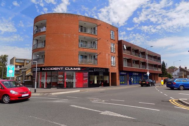 Flat to rent in Chalvey Road West, Slough