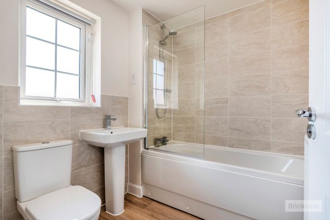32, Skelton Drive, BURY ST. EDMUNDS photo 5