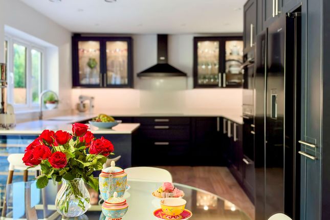 Waverley Drive, Camberley photo 3