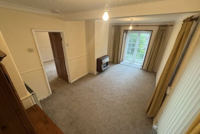 Fountain Hall Terrace, Carmarthen photo 3