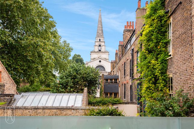 22, Fournier Street, London photo 4