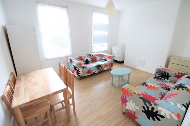 Terraced house to rent in Cephas Avenue, London