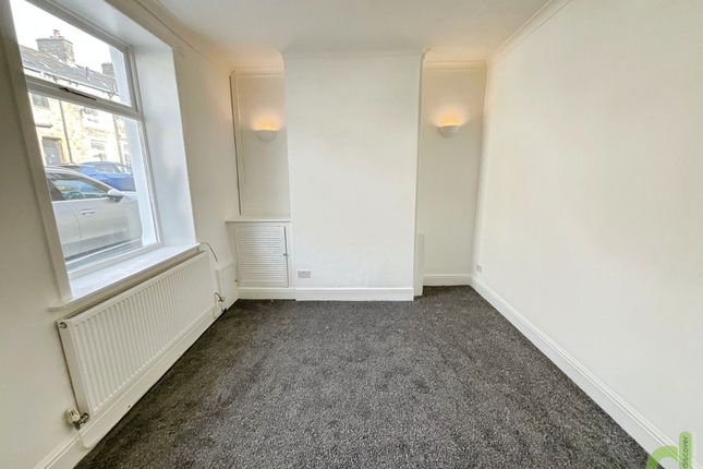 16 Stockbridge Road, Burnley photo 4