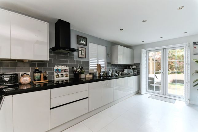 3, Jamaica Way, EASTBOURNE photo 4