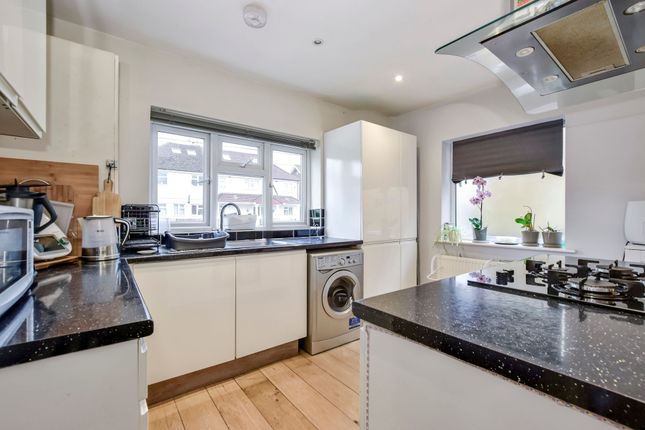34a Mountfield Road, Hemel Hempstead photo 3