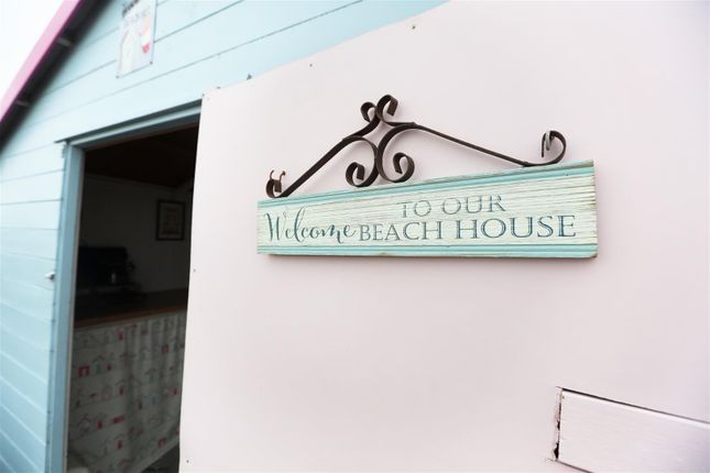 54 Beach Hut, Pakefield Street, Lowestoft photo 5