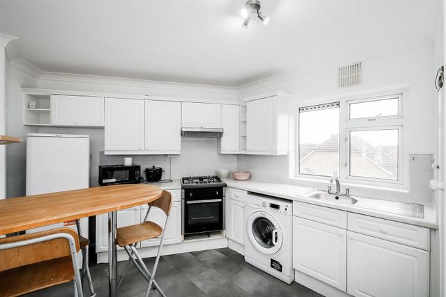 Highclere, 705, High Road, Buckhurst Hill photo 2