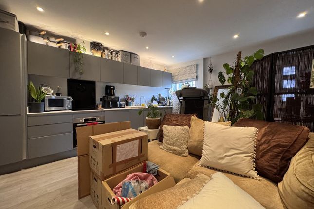 Flat 2, Rainbow View, Rainbow View, Parkers Way, Totnes TQ9, Totnes photo 4