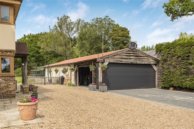 Garage/Workshop