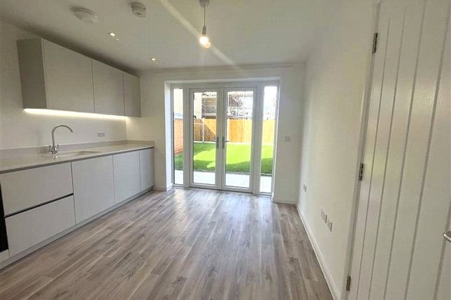 73, Joseph Ward Close, Essex photo 3