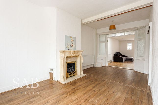 55 Rutland Road, Southall photo 3