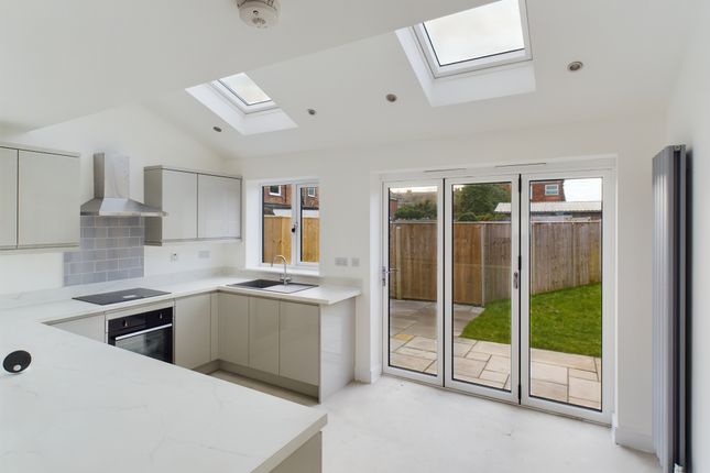 Thumbnail Detached house for sale in Bedford Road, Hessle