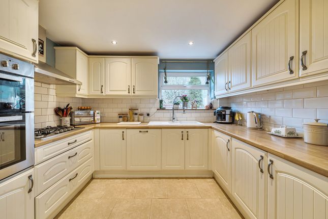 39 Paddock Close, Pershore photo 2