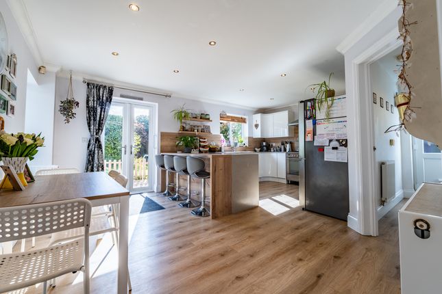 3 Larkfields, Newark photo 3