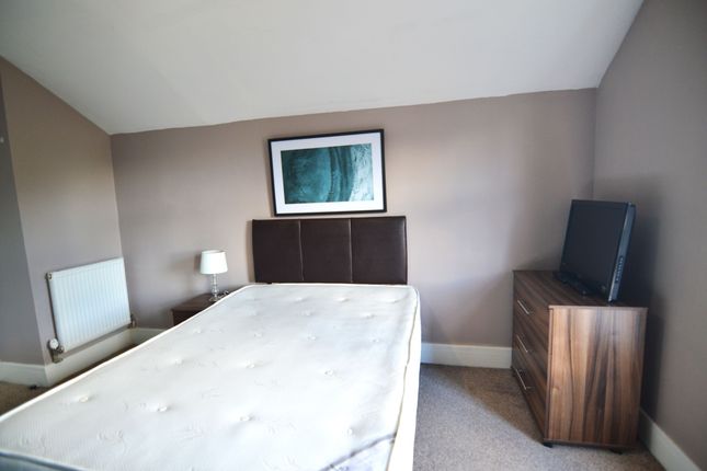 123 Welholme Road, Grimsby photo 5