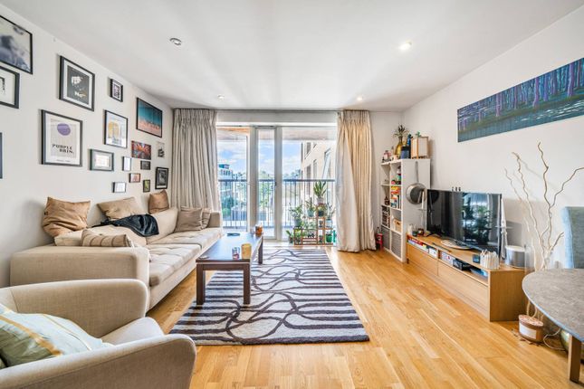 Flat for sale in Rutherford House, Battersea Park Road, Battersea Park, London