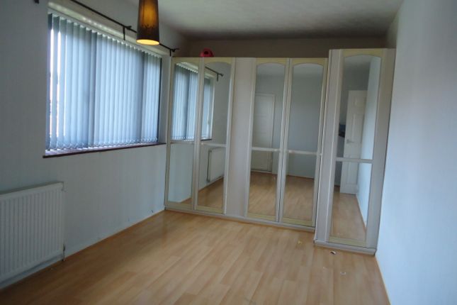 5, Castlemere Road, Manchester photo 5