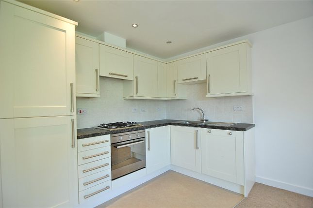 Flat 3, 11A, Devereaux Crescent, Stroud photo 4