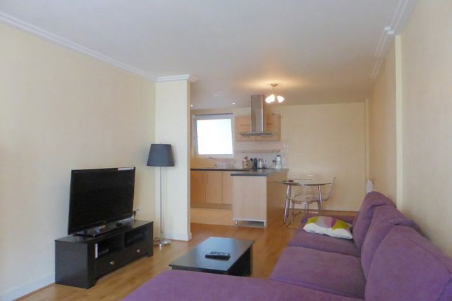 Thumbnail Flat to rent in Fleet Street, Brighton