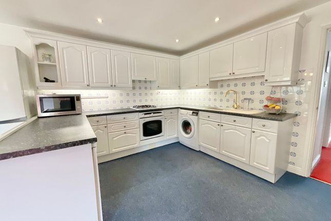 174 Sandbach Road, Stoke-On-Trent photo 3