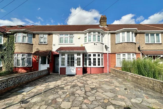 Semi-detached house for sale in Chaucer Avenue, Hounslow