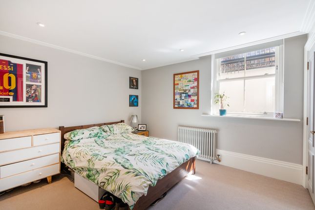 Flat for sale in The Book House, East Hill, Wandsworth