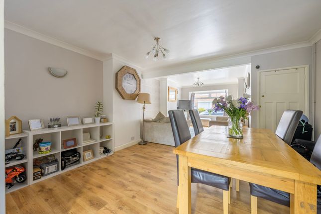 5 Swanton Avenue, Dereham photo 2