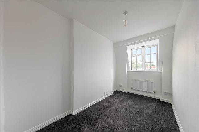 57, Castillon Road, London photo 4