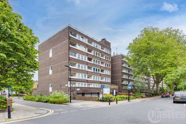 Thumbnail Flat for sale in Mead Place, London