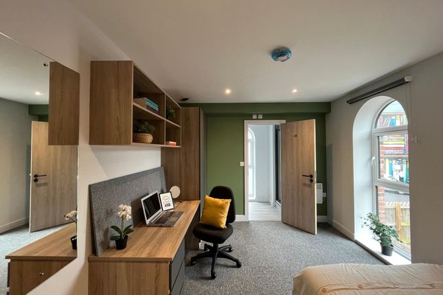 Room 8, Flat 1, Commercial Point,, Wollaton Road, Nottingham photo 2