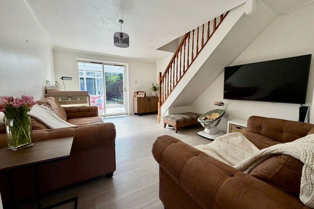10 Castell Llwyd, Hengoed photo 2