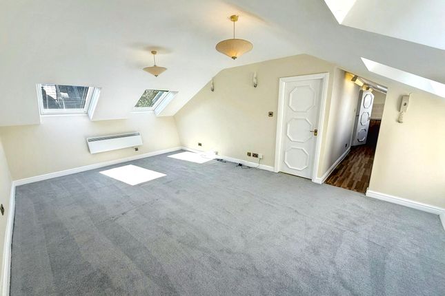 7 Woodleigh Hall Mews, Leeds photo 3