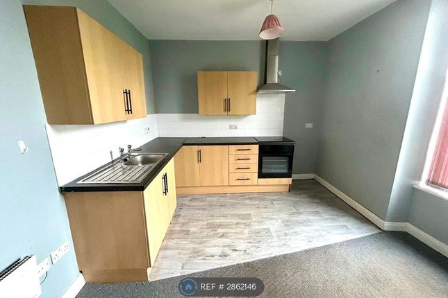 Flat  A Keighley Road, Colne photo 4