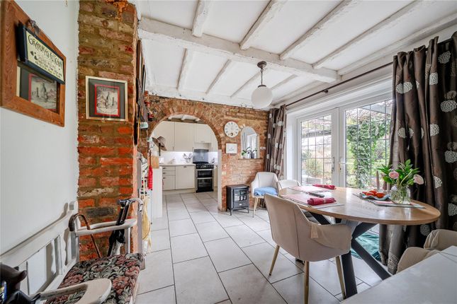 5, Wood Lane, Buckinghamshire photo 3