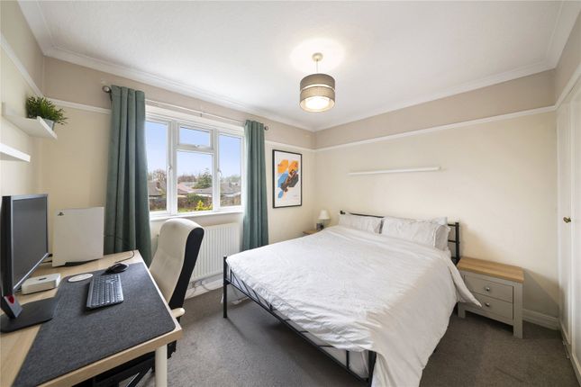 18, Newdigate Green, Uxbridge photo 4