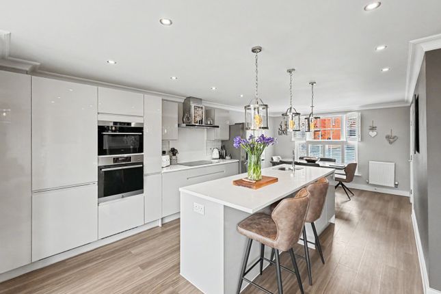 25, Faulkner Road, Rugby photo 3