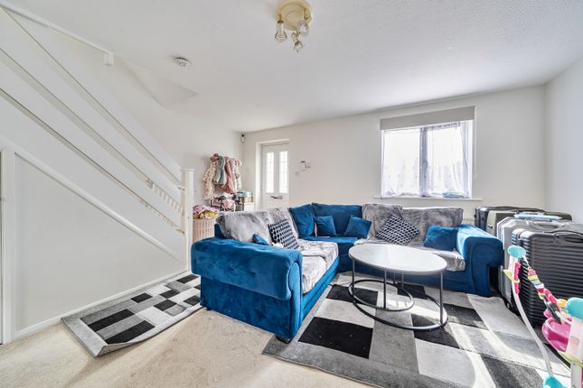 97, Aylsham Drive, Uxbridge photo 2