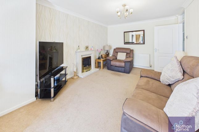 15, Osprey Drive, Caldicot photo 3