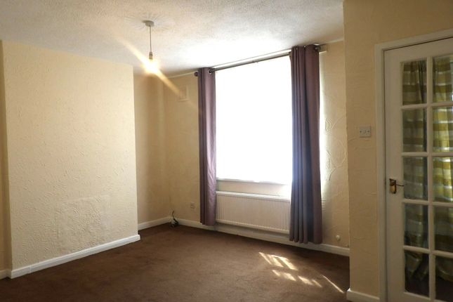 35 Theobald Avenue, Doncaster photo 4
