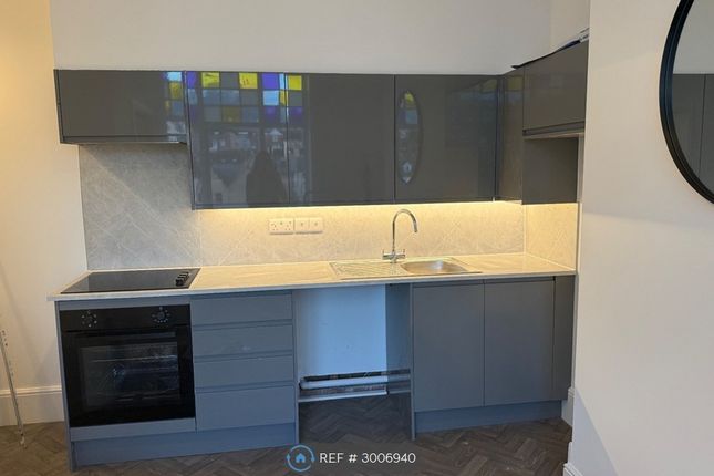 Flat, South View Terrace Northdown Road, Bideford photo 2