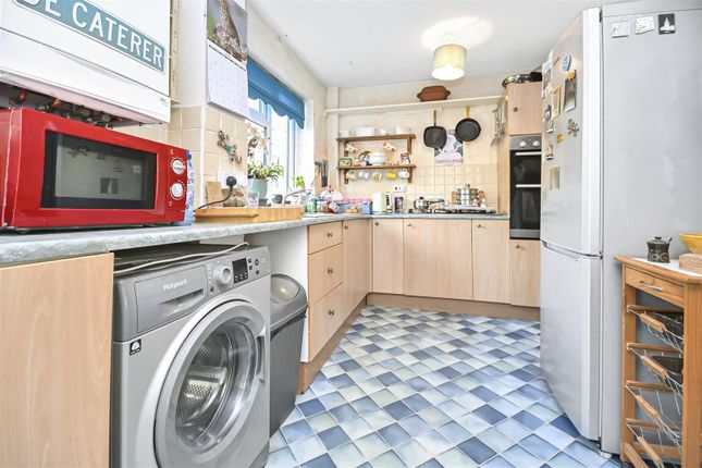 469, Leigh End, Glazebury photo 4